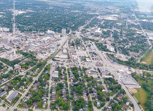 Guelph by J. S. (Steve) Bond / CC BY-SA (https://creativecommons.org/licenses/by-sa/4.0)