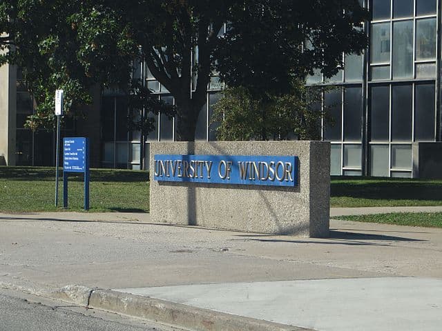 University of Windsor by Ken Lund from Reno, Nevada, USA / CC BY-SA (https://creativecommons.org/licenses/by-sa/2.0)