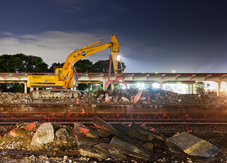 Auckland construction by https://www.flickr.com/photos/russellstreet/