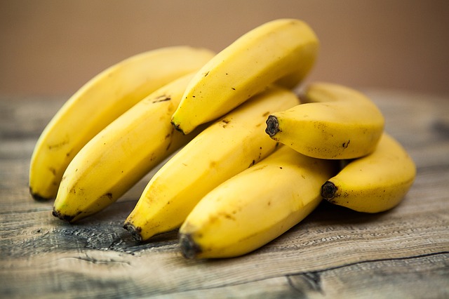 Bananas via https://pixabay.com/en/bananas-fruit-tropical-fruits-food-818176/