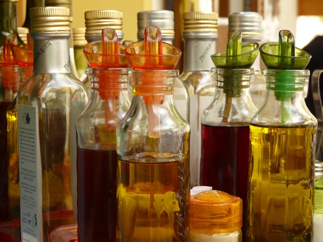 Bottles of Oil and Vinegar via https://pixabay.com/en/bottle-bottles-vinegar-oil-589/