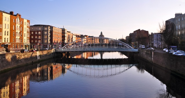 Dublin via https://pixabay.com/en/bridge-dublin-ireland-eire-city-230311/