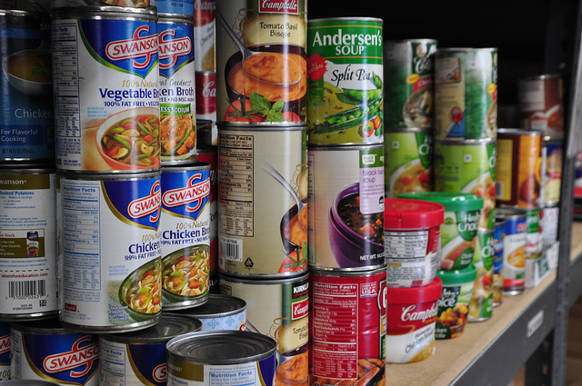 Canned food by Salvation Army USA West via https://www.flickr.com/photos/tsausawest/8508069576