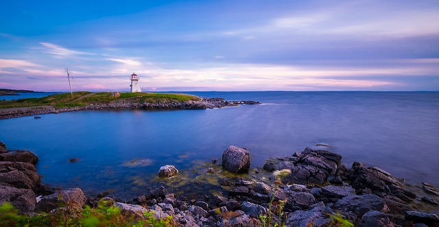 Cap Auget, Nova Scotia via https://pixabay.com/en/cap-auget-lighthouse-light-landmark-1986417/