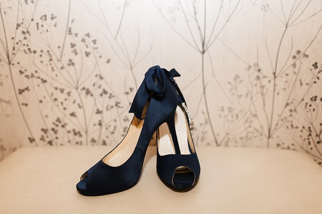 High Heeled Shoes via https://pixabay.com/en/shoes-wedding-elegance-heels-848064/