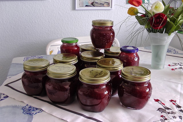 Strawberry Jam via https://pixabay.com/en/jam-strawberry-jam-glasses-made-a-525896/