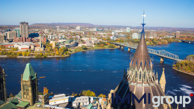 Ottawa via https://pixabay.com/photos/ottawa-canada-city-urban-skyline-1863754/