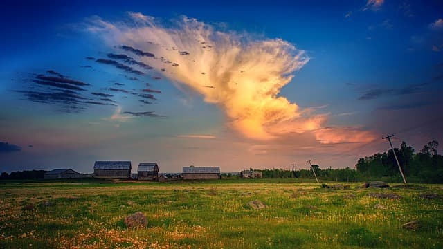 Farm via https://pixabay.com/photos/sky-nature-panorama-grass-3153572/