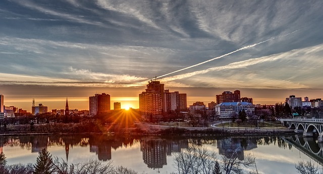 Saskatoon via https://pixabay.com/en/sunset-saskatoon-landscape-370244/