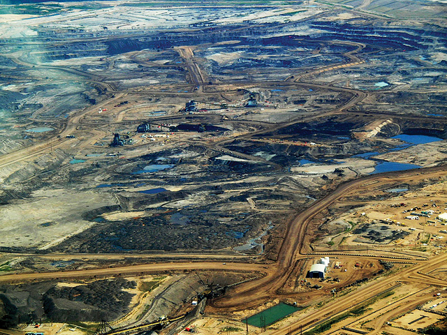 Tar Sands via https://www.flickr.com/photos/howlcollective/6544064931