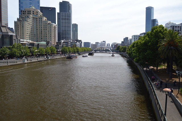 Yarra River in Melbourne via https://pixabay.com/en/yarra-river-melbourne-australia-83116/