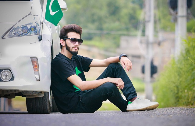 Pakistani Man with a car via https://pixabay.com/en/fashion-style-boys-fashion-pose-2621564/