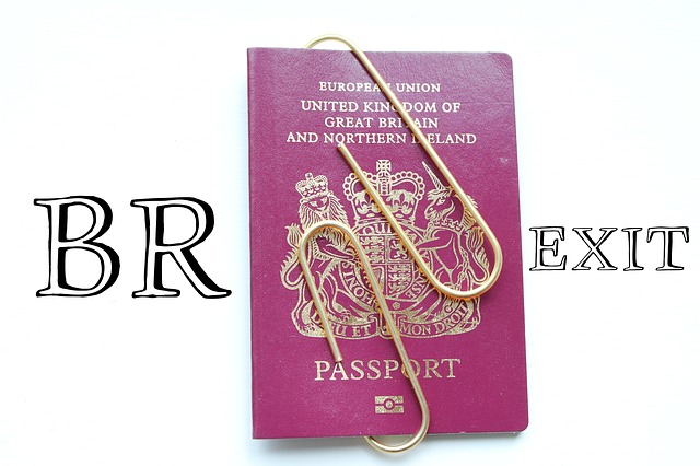 Brexit via https://pixabay.com/en/brexit-passport-control-closed-2320724/