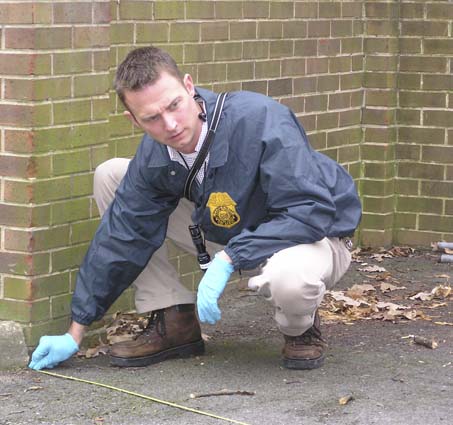 Crime Scene Instigator By CID Command Public Affairs (United States Army) [Public domain], via Wikimedia Commons